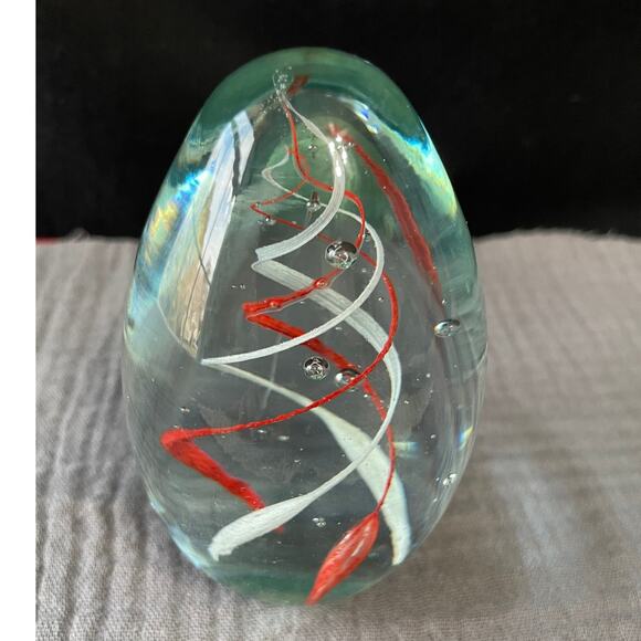 Vintage K's Collection Red/White Paperweight - Picture 2 of 4